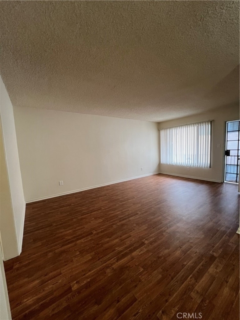 535 E Hazel - Photo 1