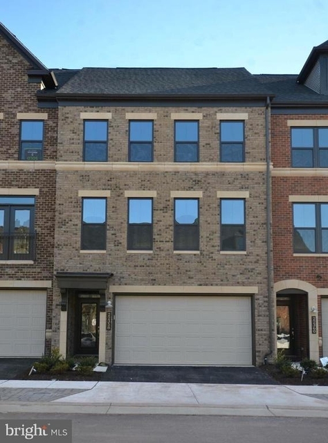 22358 Exe Square - Photo 1