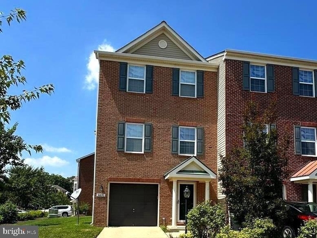 4890 Olympia Place - Photo 1