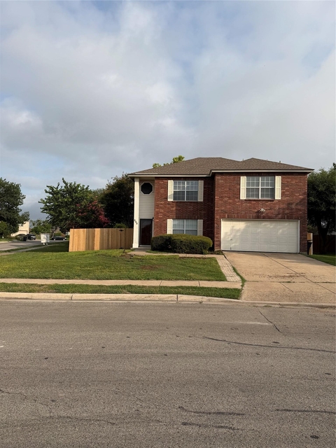 305 Stone Park - Photo 1