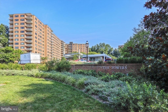 4201 Cathedral Avenue Nw - Photo 1