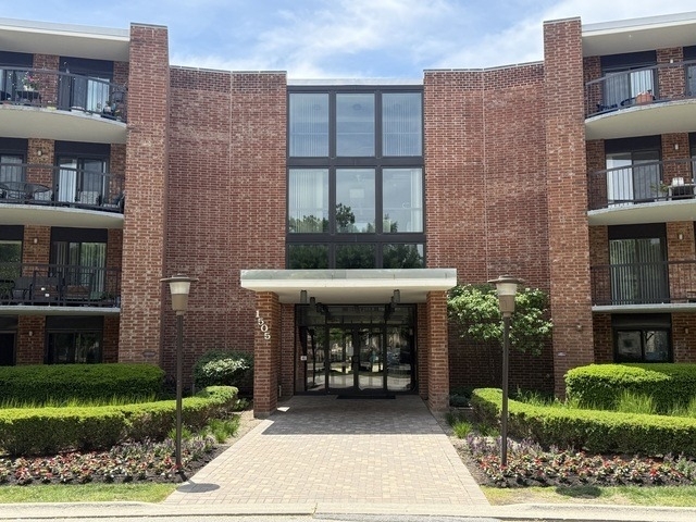 1405 E Central Road - Photo 1