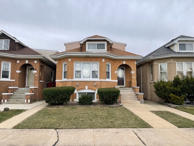 5327 W Wolfram Street - Photo 1