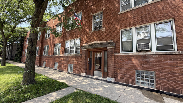 5304 W Potomac Avenue - Photo 1