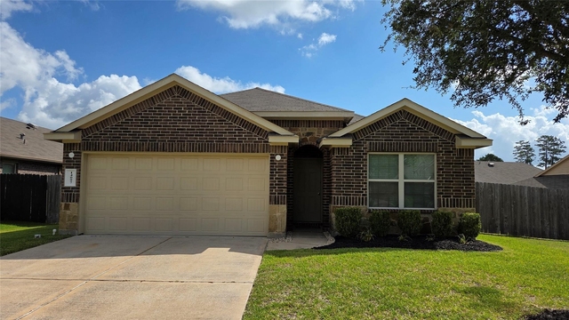 14097 Lake Crescent Drive - Photo 1