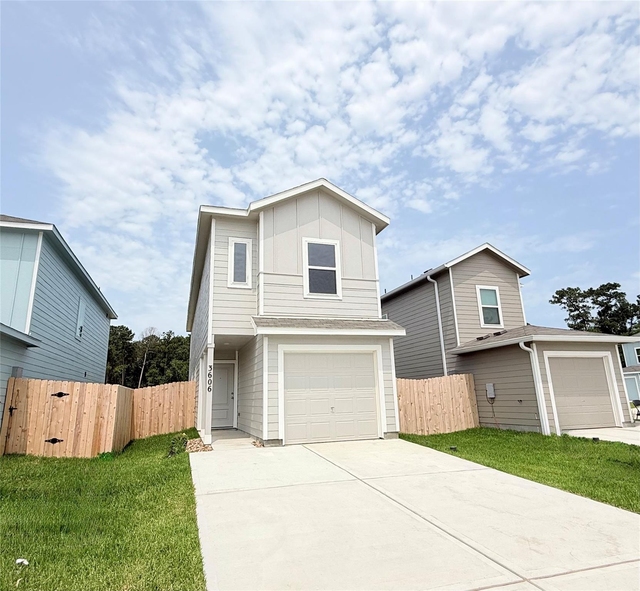 3606 Duplet Avenue - Photo 1