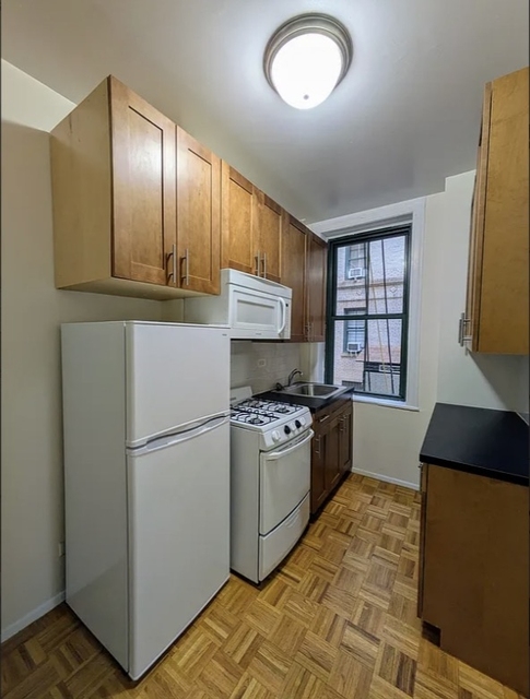 East 79th Street - Photo 1