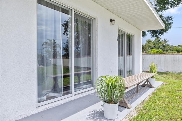 9415 Citrus Glen Place - Photo 1