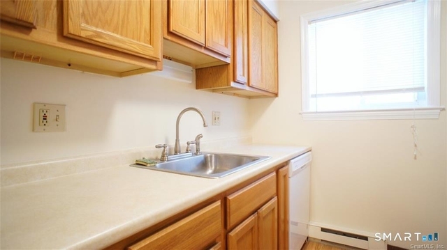 37 Ferris Avenue - Photo 1