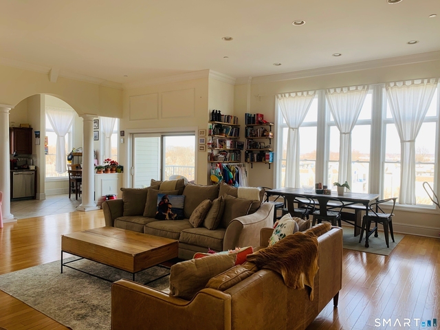 200 Harbour Close - Photo 1