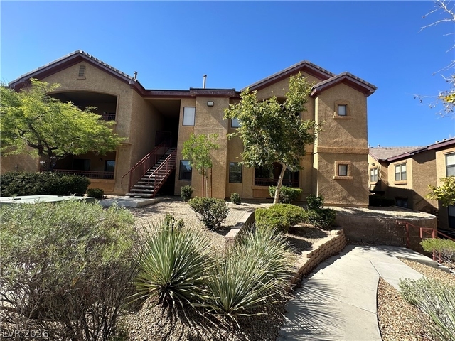 8250 N Grand Canyon Drive - Photo 1