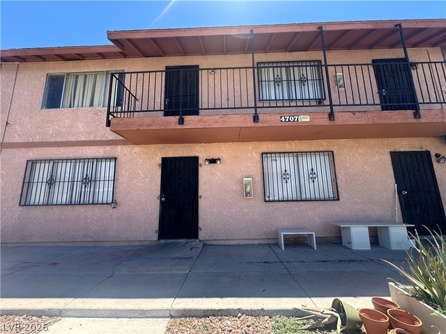 4707 Cessna Avenue - Photo 1