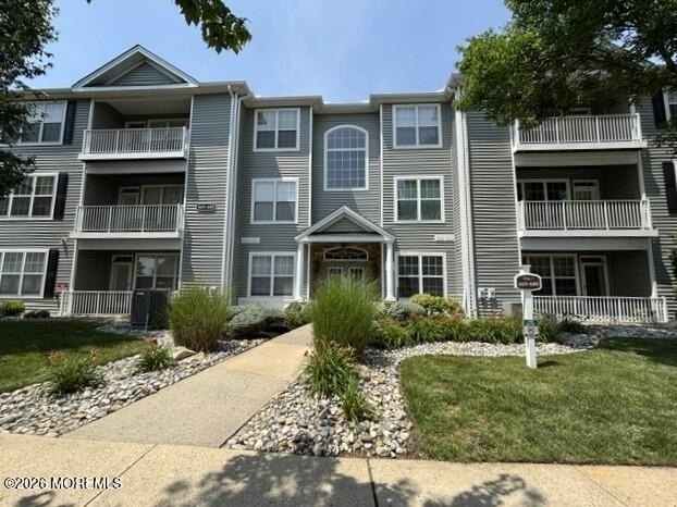 671 Saint Andrews Place - Photo 1