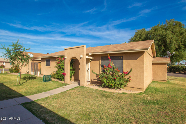 2612 E Lemon Street - Photo 1