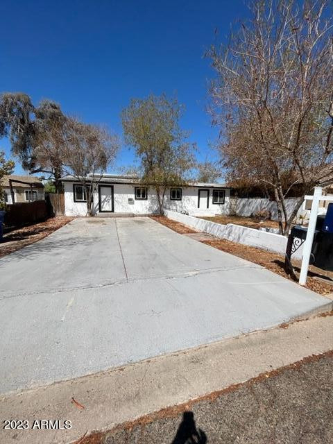 812 S Greenleaf Lane - Photo 1