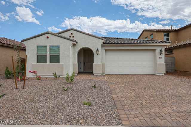 8752 W Medlock Drive - Photo 1