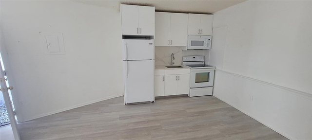 2417 Hayes Street - Photo 1