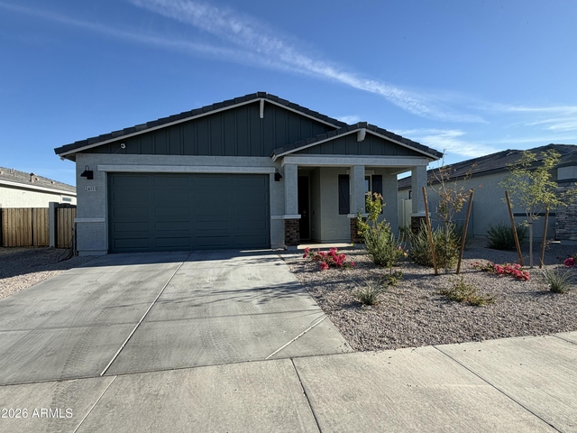 24553 W Hopi Street - Photo 1