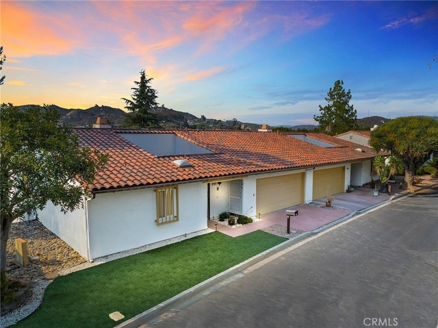 1232 La Paloma Glen - Photo 1