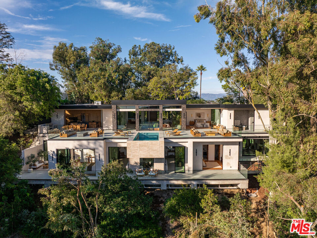 12752 Mulholland Drive - Photo 1