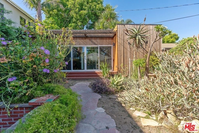 7507 1/2 Lexington Avenue - Photo 1