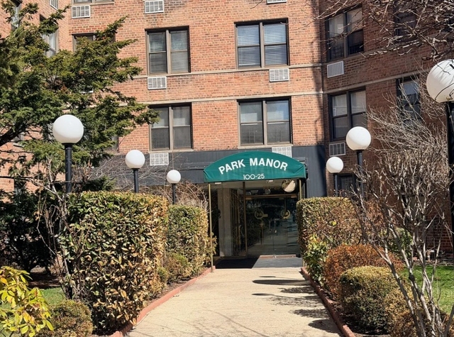 100-25 Queens Boulevard, Fores - Photo 1