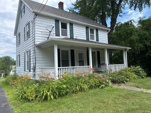 5851 S Elm Avenue - Photo 1