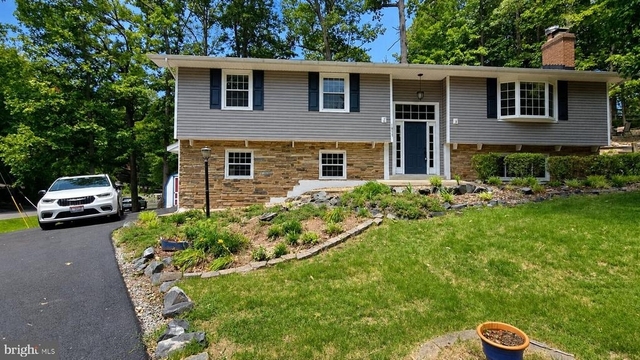 1000 Richmond Drive - Photo 1