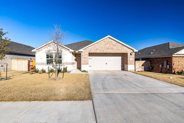 1601 Longhorn Ranch Dr - Photo 1