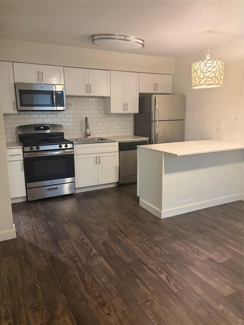 3503 Harmon Ave - Photo 1