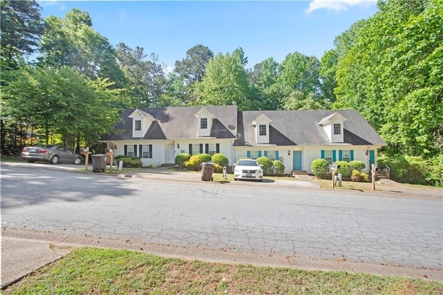 6712 Lakewood Drive - Photo 1