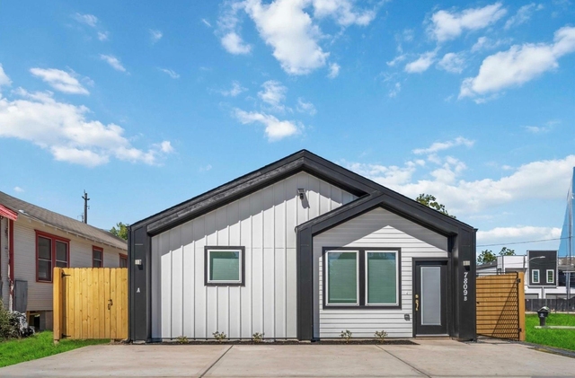 7809 Queen Street - Photo 1