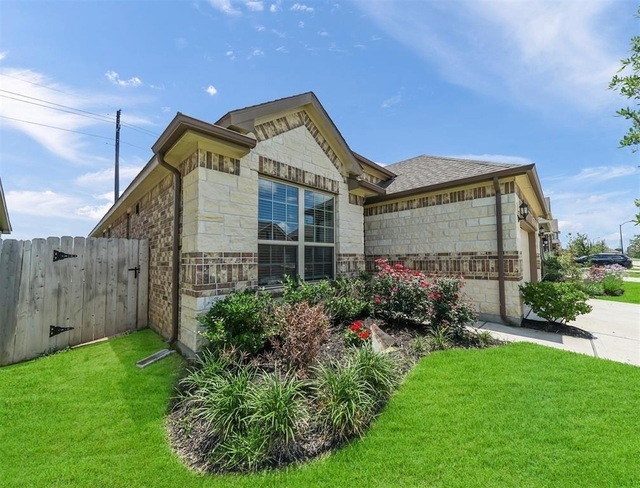 5030 Rue Dela Croix Drive - Photo 1