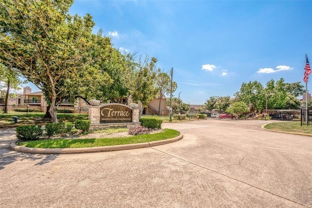10555 Turtlewood Court - Photo 1