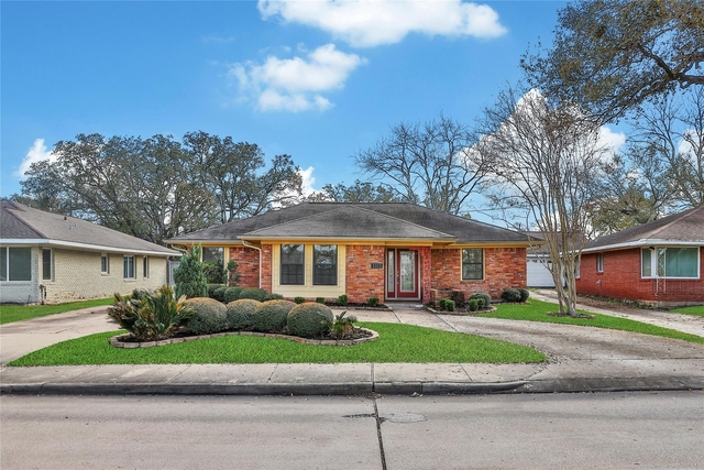 3315 S Braeswood Boulevard - Photo 1