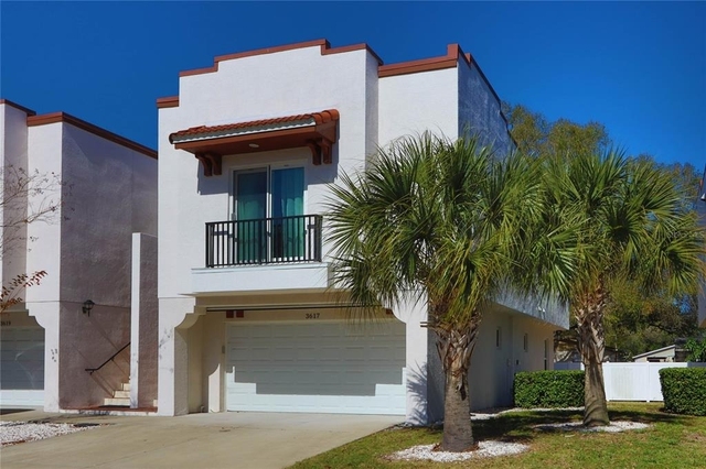3617 Bay Heights Way - Photo 1