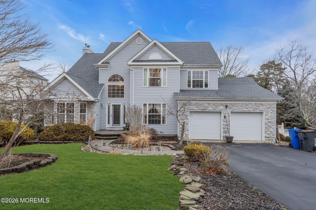 107 Shenandoah Boulevard - Photo 1
