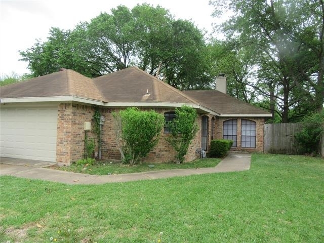 1428 Camelia Drive - Photo 1