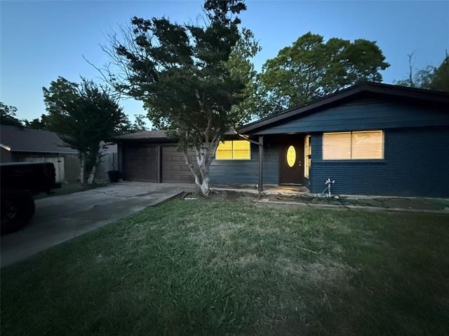 3508 Foxcroft Street - Photo 1