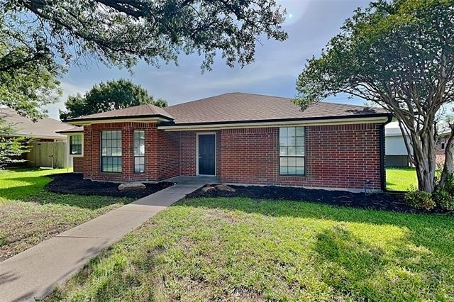 400 Kamber Lane - Photo 1