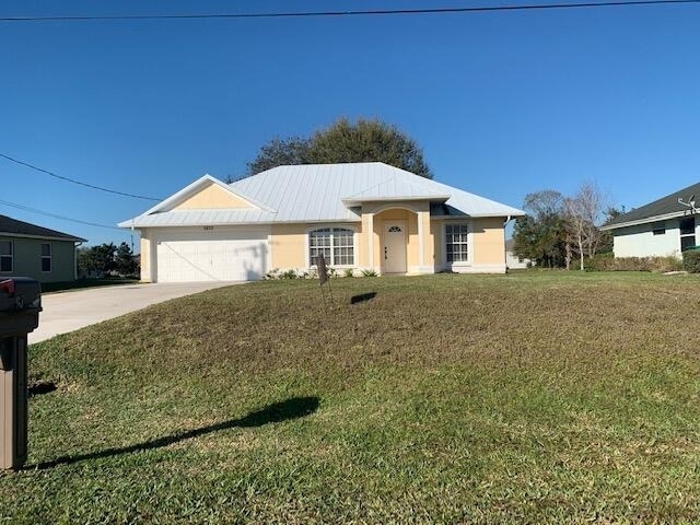 3832 Sw Hale Street - Photo 1