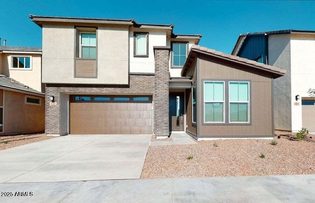 1107 S Vine Street - Photo 1