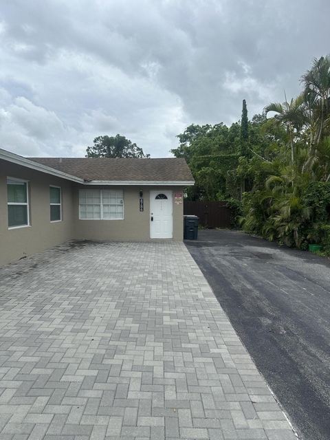 4786 Cambridge Street - Photo 1