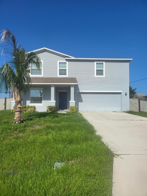 3801 Sw Hablow Street - Photo 1