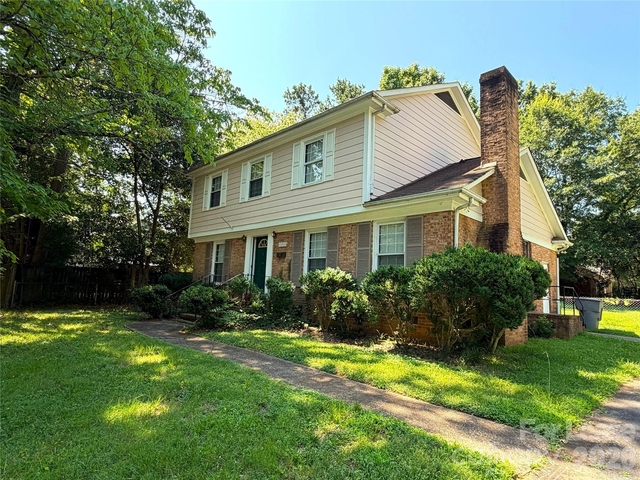 5016 Vescova Court - Photo 1