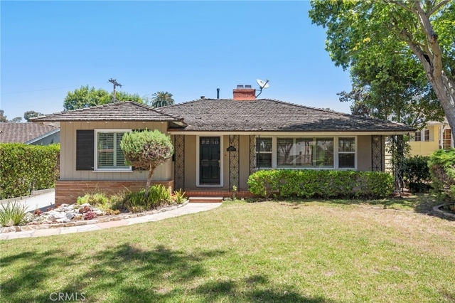 3409 Palos Verdes Drive N - Photo 1