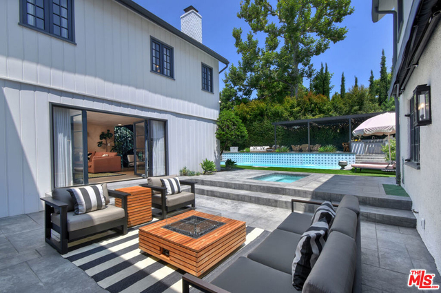 5005 Los Feliz - Photo 1