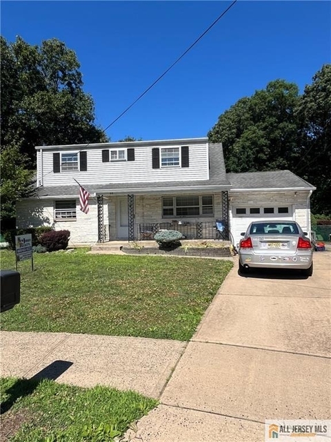 35 Madeline Court - Photo 1