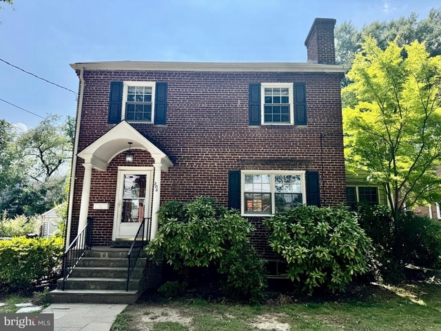 204 S Irving Street - Photo 1