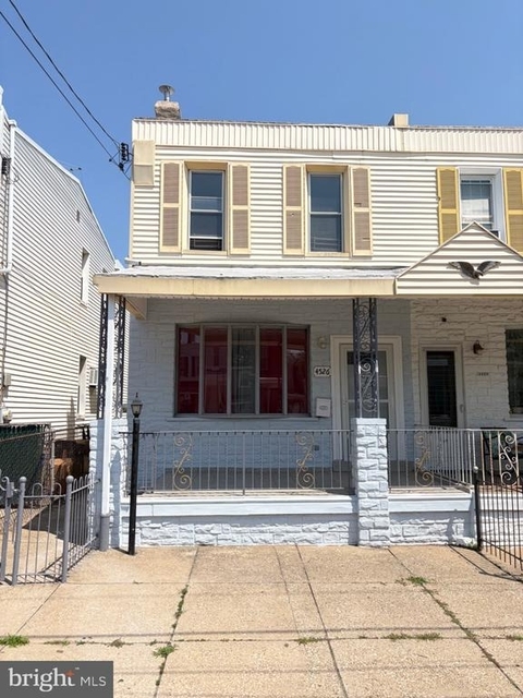 4526 E Stiles Street - Photo 1